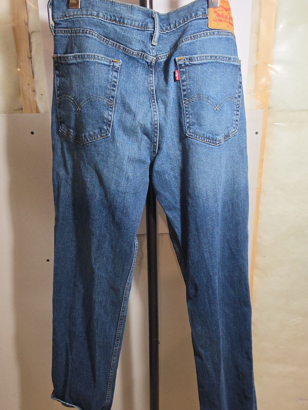 Levi's Men's Classic Blue Straight Jeans with Back Pocket Tab